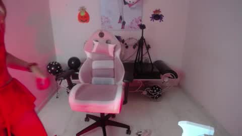 ..          .. online show from November 12, 7:01 pm