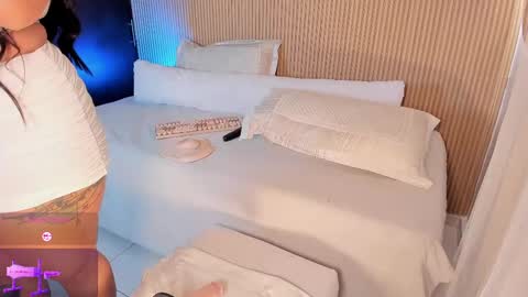 Snapshot of gaby_blaze chatting on October 13, 12:13 am Gaby Blaze online show from October 13, 12:13 am