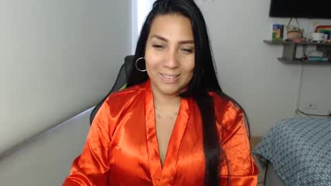 Snapshot of gaby_bluexx chatting on February 1, 2:24 pm Gaby Blue online show from February 1, 2:24 pm