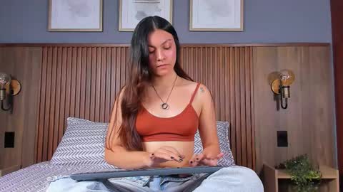 GabyEvans online show from March 19, 1:15 pm