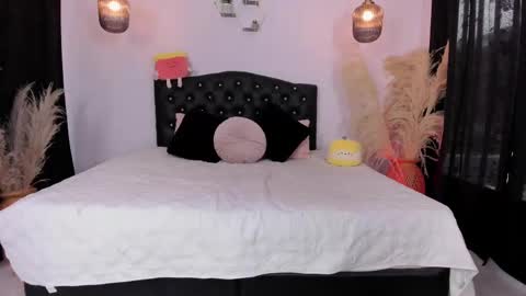 Gabriela let my eyes dazzle you with pleasure online show from February 22, 8:15 pm