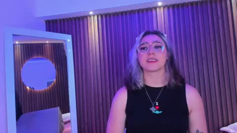 gabyrose9 online show from April 6, 7:59 pm