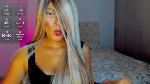 gaia_oficialll online show from October 22, 3:44 am