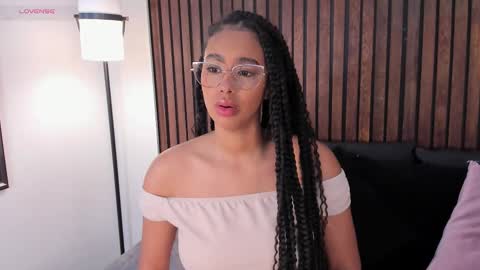 Snapshot of gemmacarter_ chatting on February 9, 11:36 am online show from February 9, 11:36 am