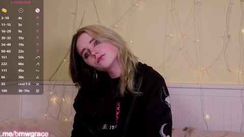 Ilona online show from December 4, 5:57 pm