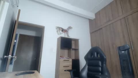 genesis95_ online show from October 18, 10:40 am