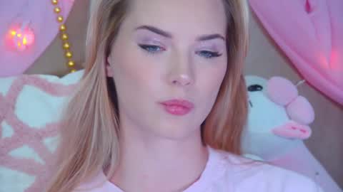 Snapshot of gentlerossi chatting on March 4, 3:15 pm GentleRossi online show from March 4, 3:15 pm
