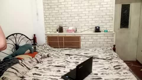 Ellie online show from April 23, 3:47 pm