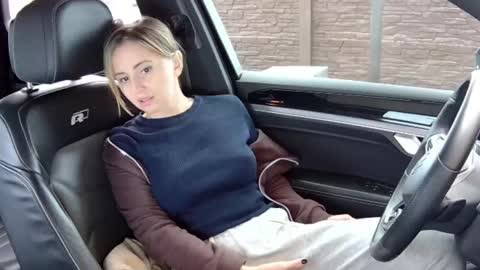 Melissa online show from April 23, 12:29 pm