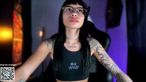 Sara online show from December 18, 8:13 pm