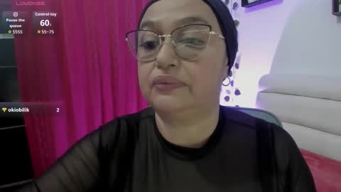 nahomi online show from September 19, 11:15 pm