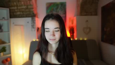 Snapshot of gia_paige18 chatting on February 4, 9:17 am Gia Paige18 online show from February 4, 9:17 am