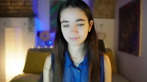 Snapshot of gia_paige18 chatting on December 19, 8:13 am Gia Paige18 online show from December 19, 8:13 am