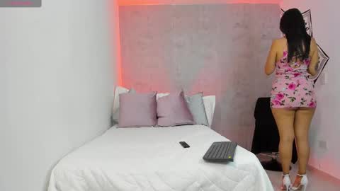 Gia online show from February 22, 12:40 pm