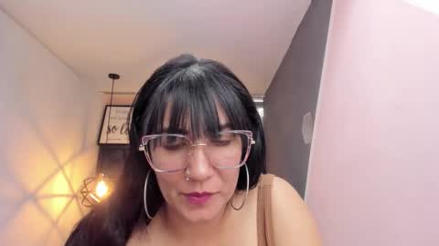 G I A  FOX online show from November 19, 3:45 pm