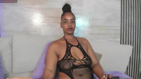 gigi_mane online show from October 31, 9:46 am