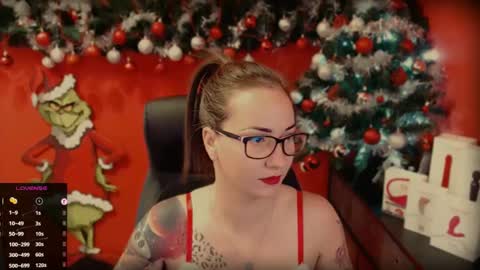 Snapshot of gina_hotlick chatting on December 16, 9:35 am gina_hotlick online show from December 16, 9:35 am