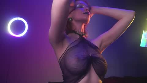        im expecting 350 thumbs up on my altar   online show from September 24, 10:20 pm