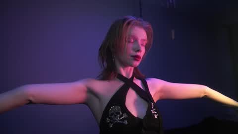        im expecting 350 thumbs up on my altar   online show from February 7, 10:24 pm