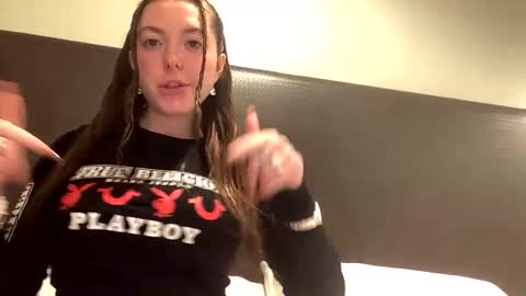 Snapshot of gingerfox777 chatting on December 9, 4:23 am gingerfox777 online show from December 9, 4:23 am
