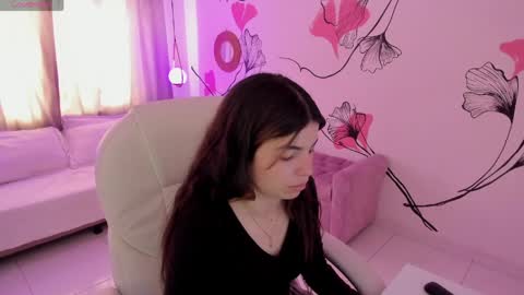 Kendall online show from April 11, 1:26 pm