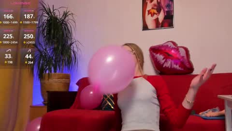 Nikki online show from February 12, 4:22 pm