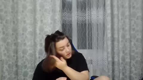 girl_leya online show from January 31, 10:10 pm