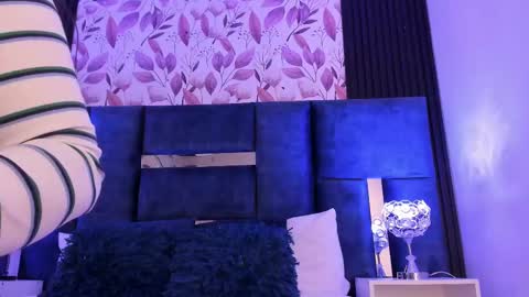     online show from March 1, 9:40 am