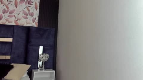     online show from October 1, 10:20 am