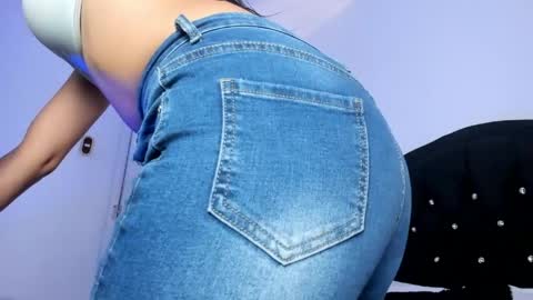 Gisell online show from April 13, 1:56 pm