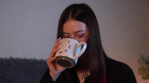 Agness online show from September 29, 2:22 pm