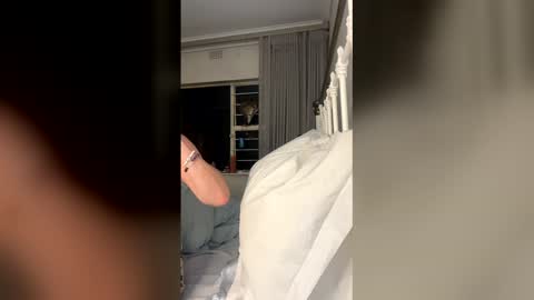 Gl1tter Barbie online show from April 5, 6:29 pm