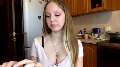 Violetta online show from February 23, 4:46 am