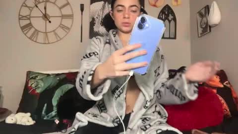 Snapshot of globberton chatting on February 12, 5:58 pm Baby Bimbo online show from February 12, 5:58 pm