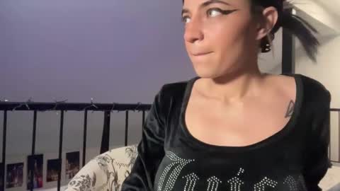 Snapshot of globberton chatting on January 22, 9:00 pm Baby Bimbo online show from January 22, 9:00 pm