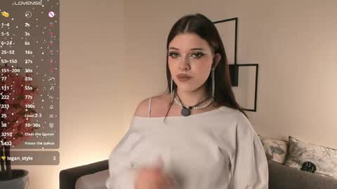 Sara online show from April 2, 10:13 am