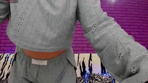 Mia online show from November 2, 8:23 pm