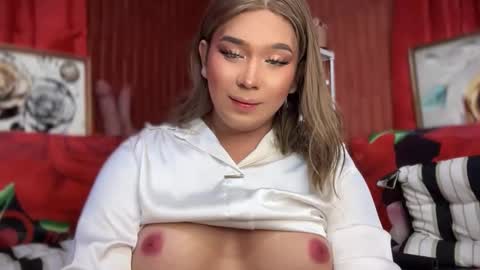 Snapshot of goddess_marickx_xoxo chatting on October 7, 4:44 pm A online show from October 7, 4:44 pm