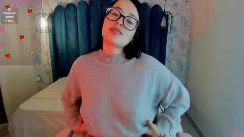 M A R T I N A  online show from December 16, 7:42 pm