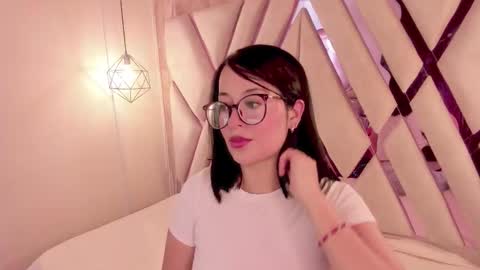 M A R T I N A  online show from March 18, 12:43 pm