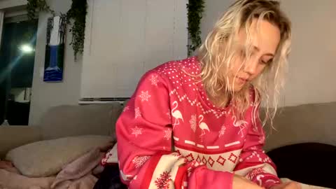 GoddessMayvn online show from December 25, 7:24 am