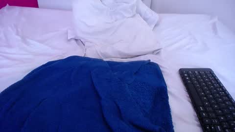 goldenn_ass1 online show from October 25, 4:09 am