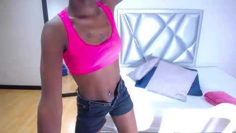 goldenn_ass1 online show from November 6, 3:56 am