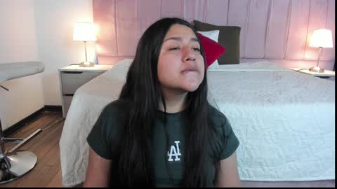 Snapshot of grace77_ chatting on January 4, 11:33 am Grace online show from January 4, 11:33 am