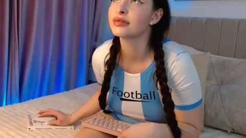 Sofia online show from February 4, 9:51 pm