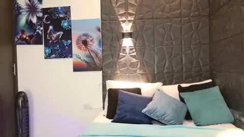 Snapshot of graceymilf999 chatting on September 16, 11:18 am Gracey Milf online show from September 16, 11:18 am