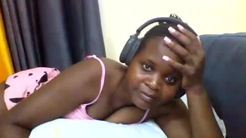 grannylover_ online show from December 3, 6:32 pm