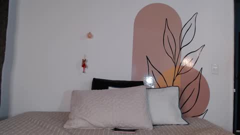 Snapshot of grecia_rouse chatting on December 2, 11:27 pm  GRECIA  online show from December 2, 11:27 pm