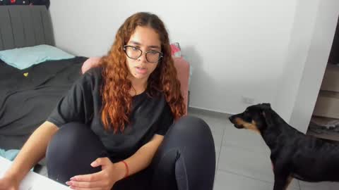 Snapshot of greciaruiz chatting on October 6, 12:27 am GreciaRuiz online show from October 6, 12:27 am