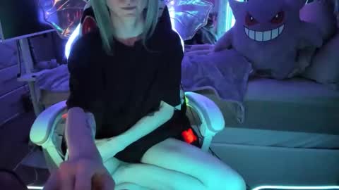 GreenEyedLovexo online show from April 21, 5:14 am